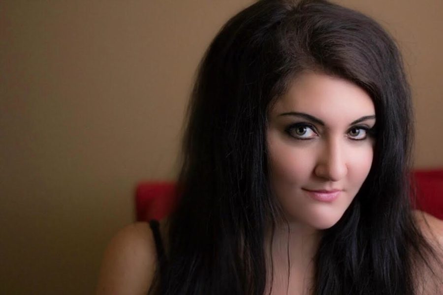 Blues/Soul Powerhouse Gina Sicilla Ups Her Game With ‘Tug of War’ (INTERVIEW)