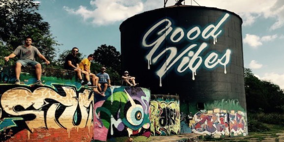 Tales From The Golden Road: Stop Light Observations Embrace the Brotherhood of Life on the Road