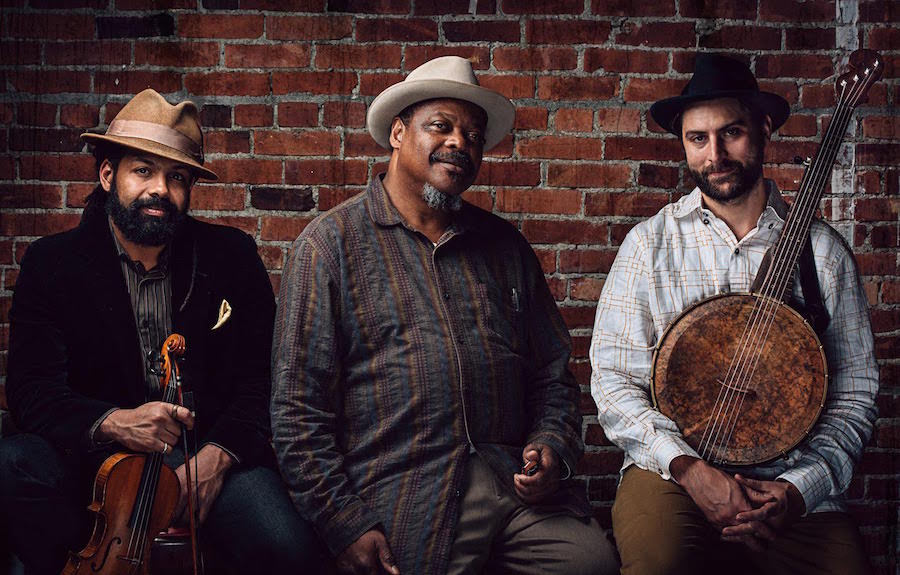 SONG PREMIERE: Ben Hunter and Joe Seamons Team Up With Phil Wiggins For ‘A Black & Tan Ball’, Share “Shanghai Rooster”