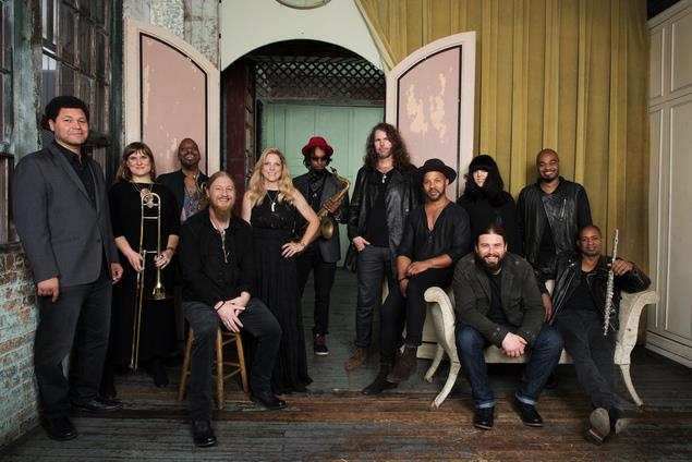 Tedeschi Trucks Band Bring Out Poignant Covers & Brimming Sit Ins at Alanta’s Fox Theatre (SHOW REVIEW)