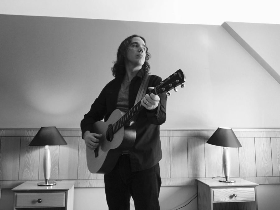 SONG PREMIERE: John Prine Sideman Jason Wilber Makes Resounding Folk Rock Statement With “Reaction Time”