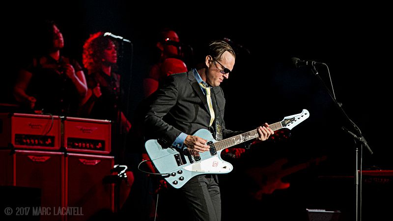 Joe Bonamassa & His Band Let The Music Do The Talking at Boston’s Blue Hills Bank Pavillion (SHOW REVIEW)
