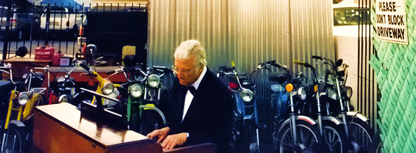 Randy Newman’s ‘Dark Matter’ Is Wildest & Wooliest Yet (ALBUM REVIEW)