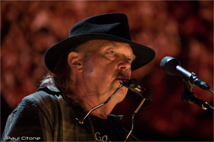 Farm Aid 2017 In Photos: Neil Young Plays Fiery First Show of ’17, Willie & Mellencamp Bring The Goods