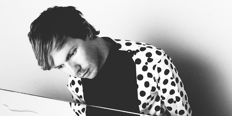 Beck’s ‘Colors’ Turns Back On His Infectious Grooves (ALBUM REVIEW)