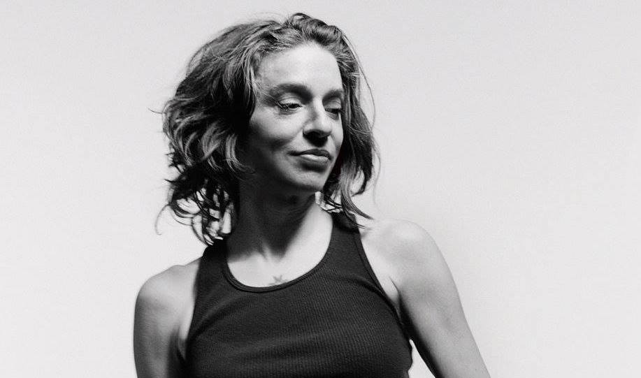 Ani DiFranco Mixes Folk and Soul in Portland (SHOW REVIEW)