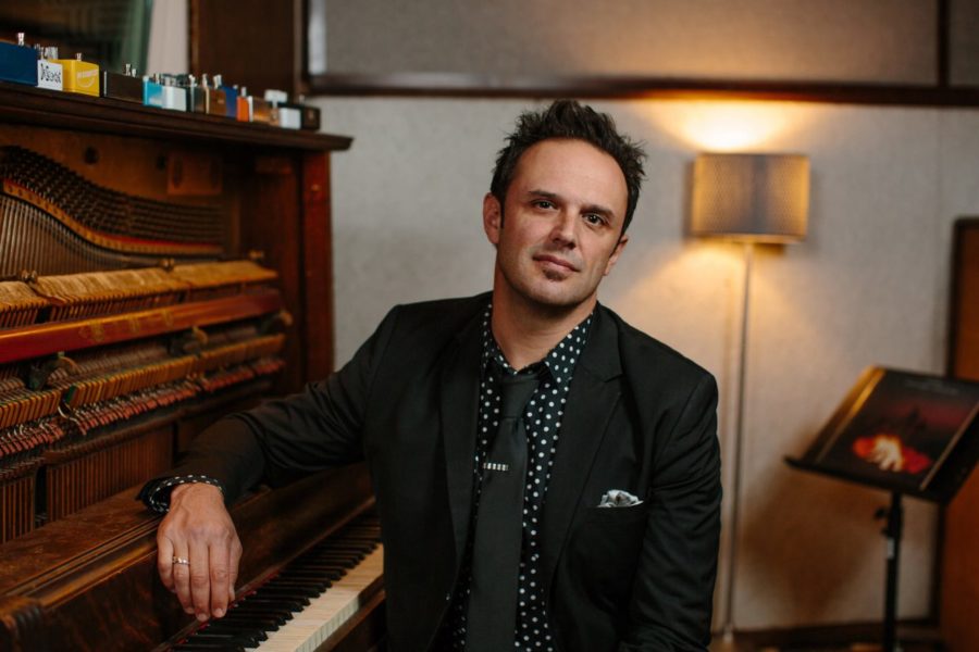 Mark Erelli Makes a ‘Mixtape’ That Still Matters (INTERVIEW)