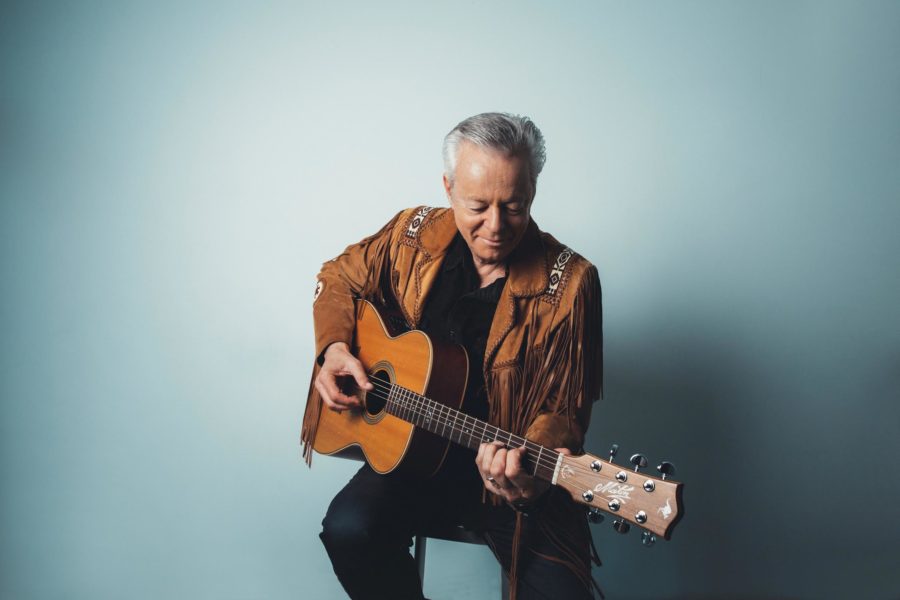 VIDEO PREMIERE: Tommy Emmanuel Joins Forces With Mark Knopfler on Humble Acoustic Tune “You Don’t Want To Get You One of Those”