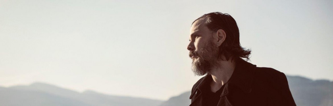 Simone Felice Creates Radiant Listening With ‘The Projector’ (ALBUM REVIEW)