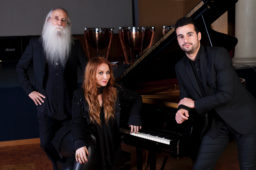 Welsh Singer-Songwriter Judith Owen Reimagines Classic Covers On ‘redisCOVERed’ (INTERVIEW)