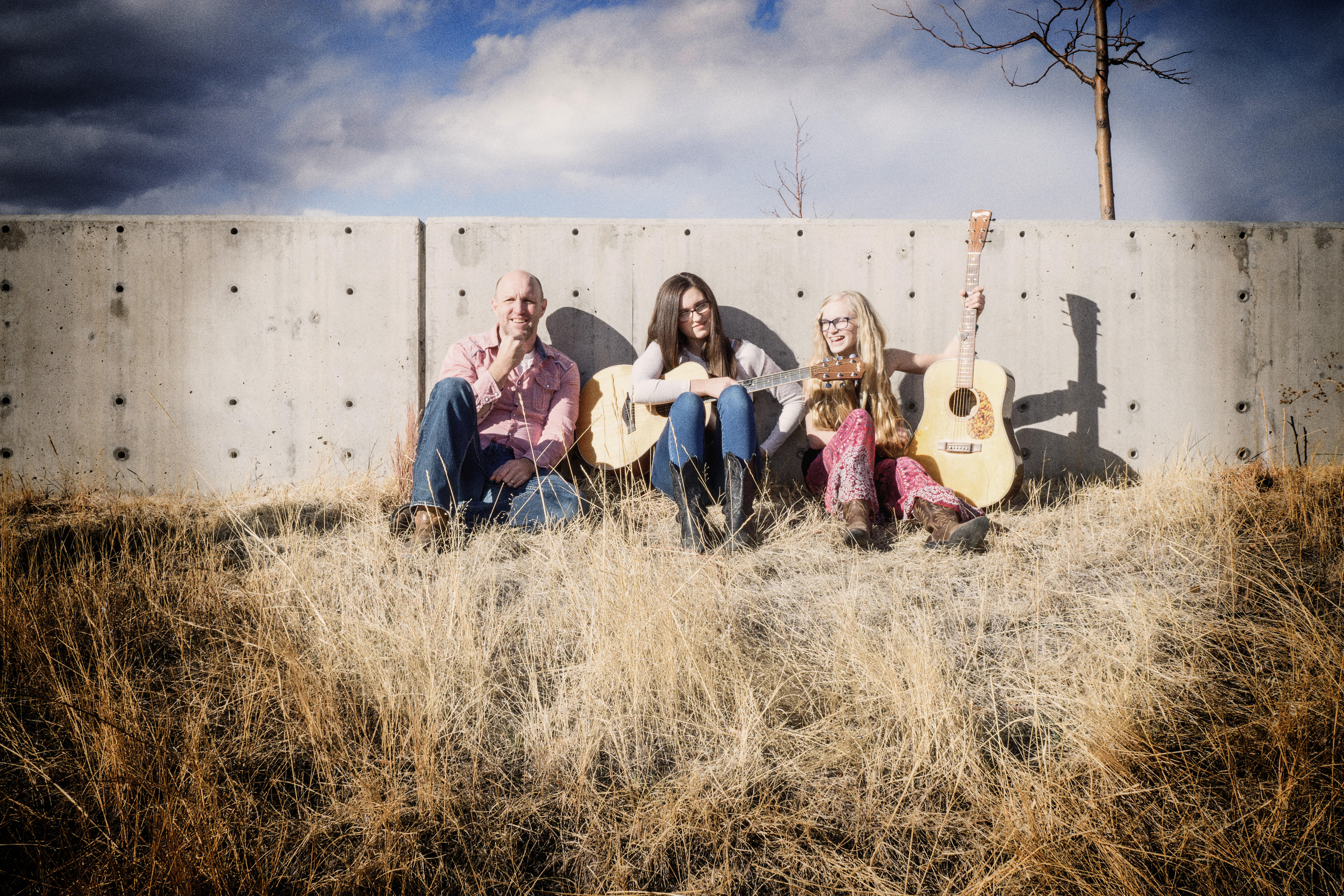 SONG PREMIERE: The Cody Sisters Band Shine With Feel-Good Bluegrass Tune “Umbrella”