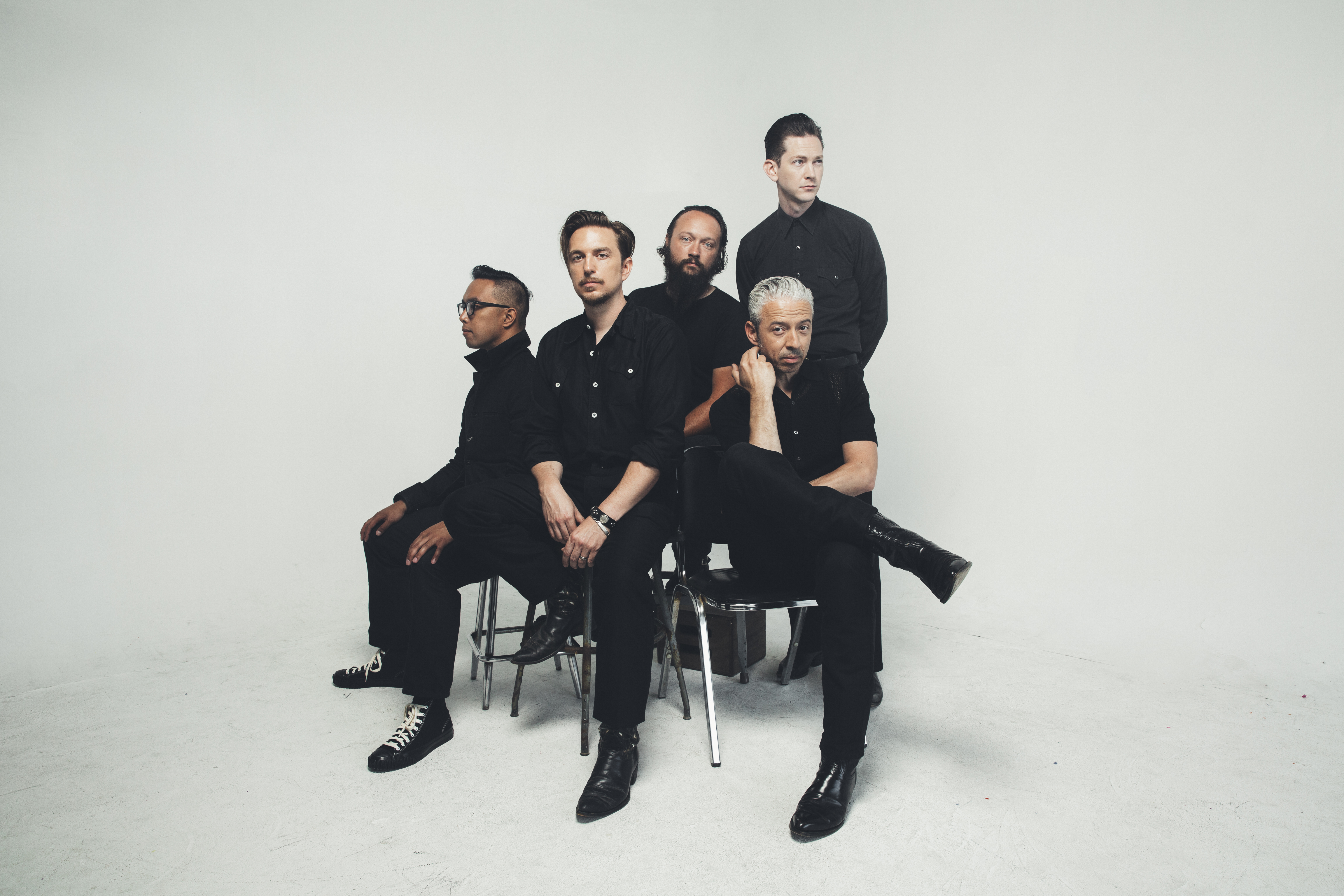 JD McPherson Announces Debut Christmas Album and “Rock ’n Roll Christmas Tour”