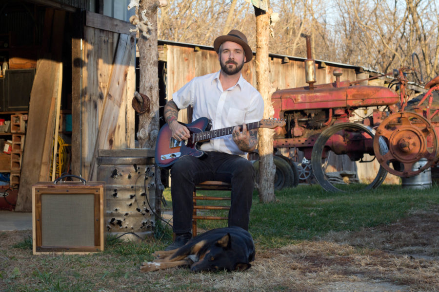 William Elliott Whitmore Plays Song Interpreter On Covers LP ‘Kilonova’ (ALBUM REVIEW)