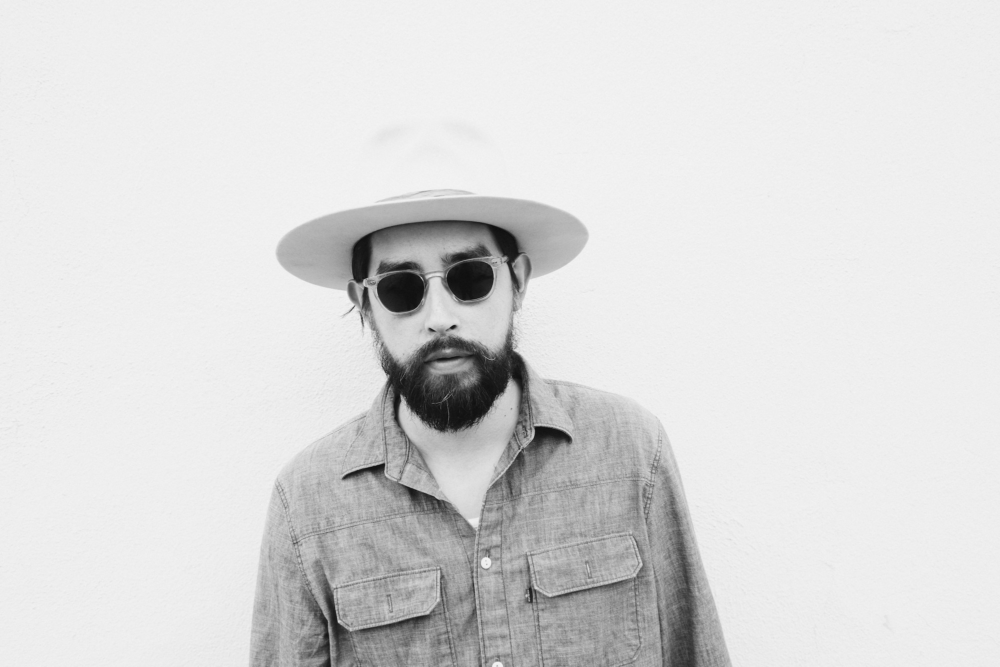Jackie Greene Reaffirms His Independent Artist Wisdom With ‘The Modern Lives Vol. 2’ (ALBUM REVIEW)