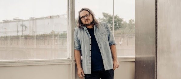 Wilco’s Jeff Tweedy Gets Deeply Personal on Solo LP ‘WARM’ (ALBUM REVIEW)