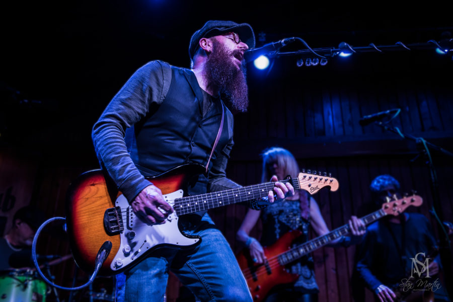 VIDEO PREMIERE: Louisiana-based Southern Roots/Blues Guitarist John Gaar Goes Slinky & Simple With Righteous “Roll Like That”