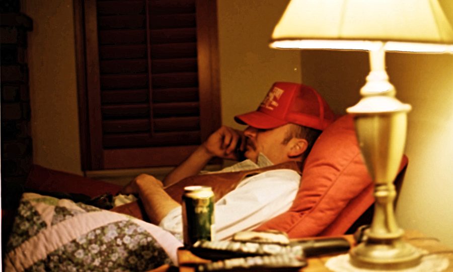 VIDEO PREMIERE: Bob Sumner Crafts Twangy Americana With “Ticket To Ride”