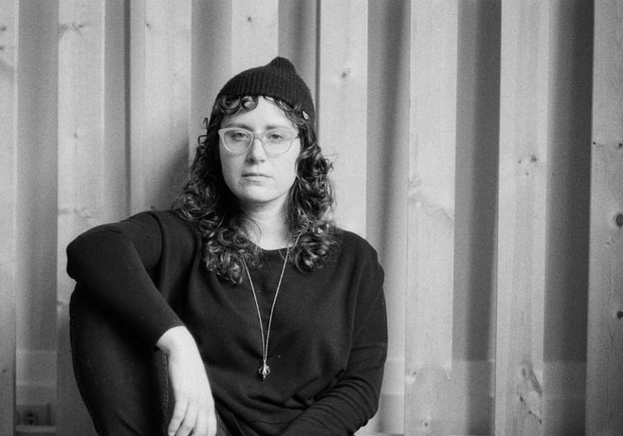 SONG PREMIERE: Pezzettino Displays Courageous Haunting Indie Folk With “How To”