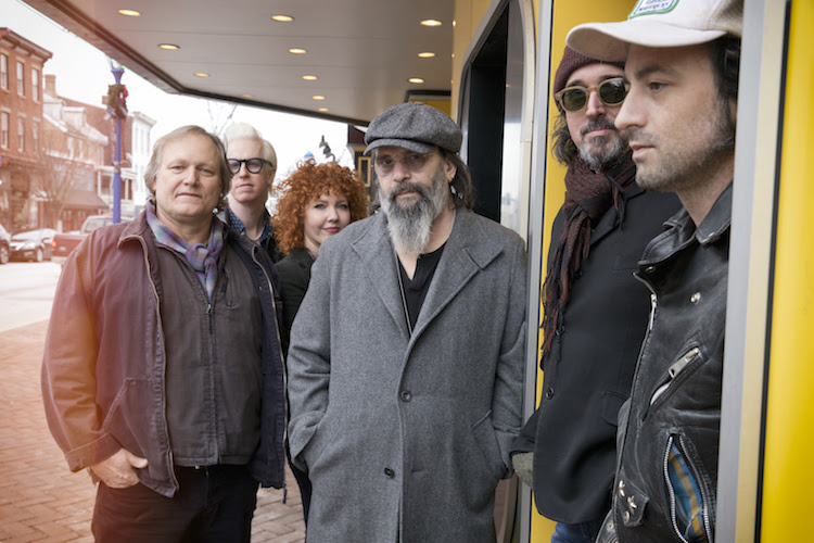 Steve Earle & The Dukes Return To New West Records With ‘GUY’ Out 3/29 – Shares First Single “Dublin Blues”