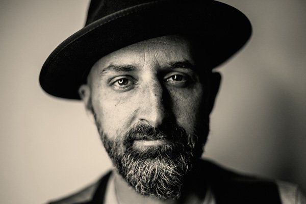 Seth Walker Wins With Understated Honesty & Heartfelt Playing With ‘Are You Open?’