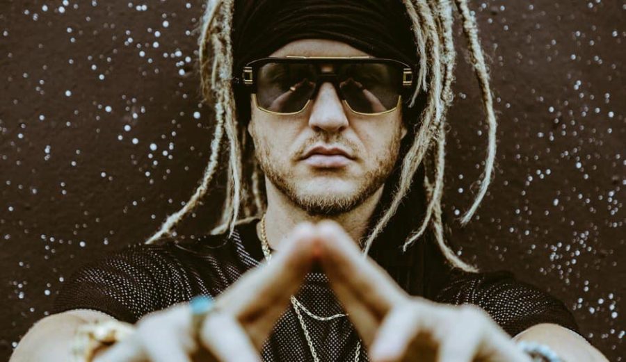 Iakopo Mixes Reggae Sounds With Smile-Inducing ‘Waves’ (ALBUM REVIEW)