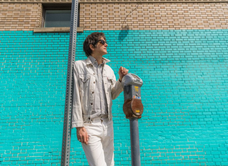SONG PREMIERE: Luther Russell Exudes Power Pop Coolness With “Talking To Myself”