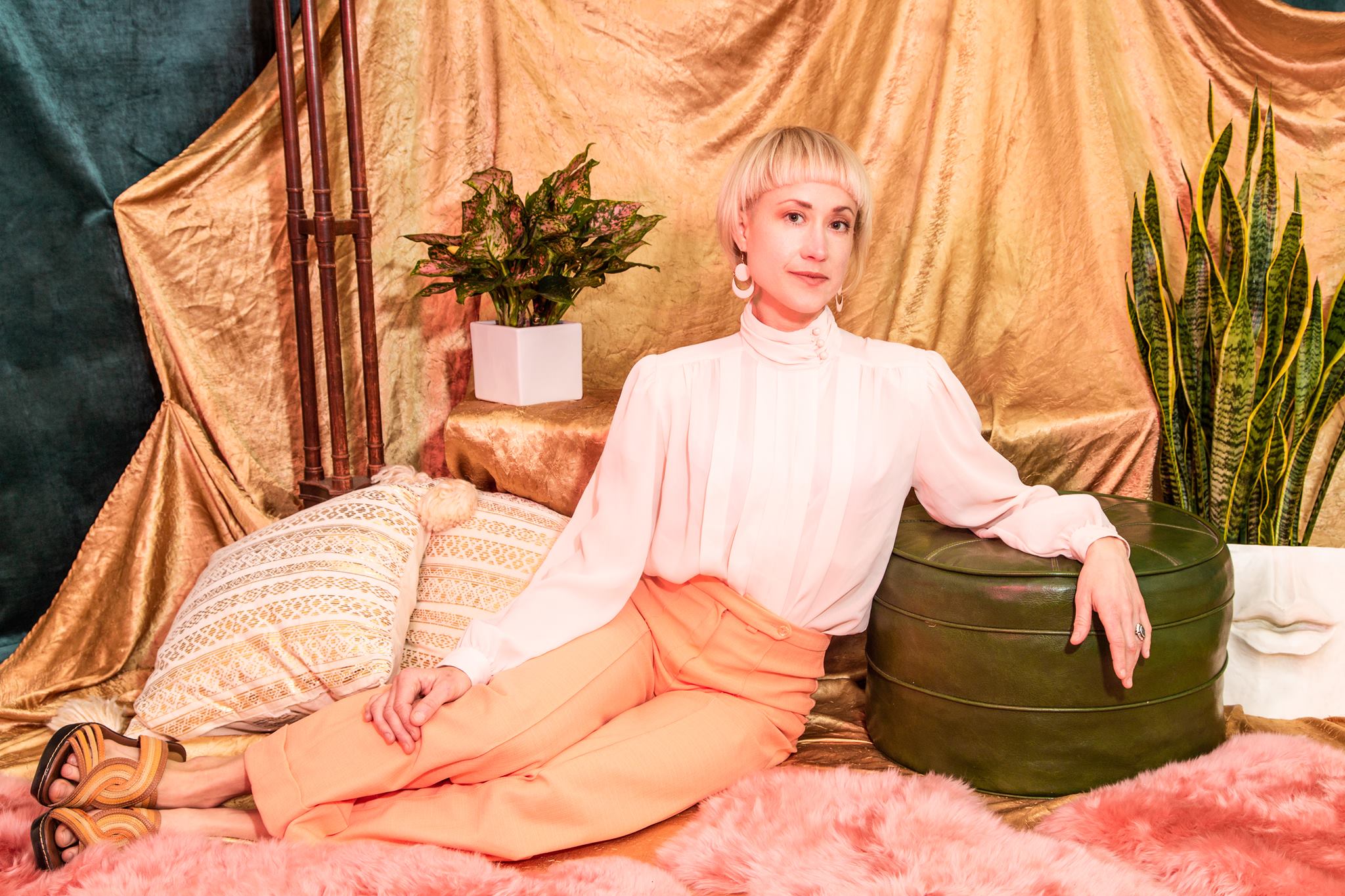 VIDEO PREMIERE: Cave Clove Groove With Soul-Meets-Indie Rock Sound on “Edge of Emergency”