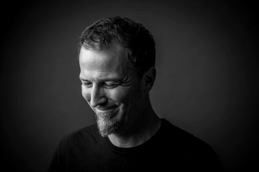 VIDEO PREMIERE: Peter Mulvey Dwells on Alienation and Heartbreak with Gothic Folk Song “The Fox”