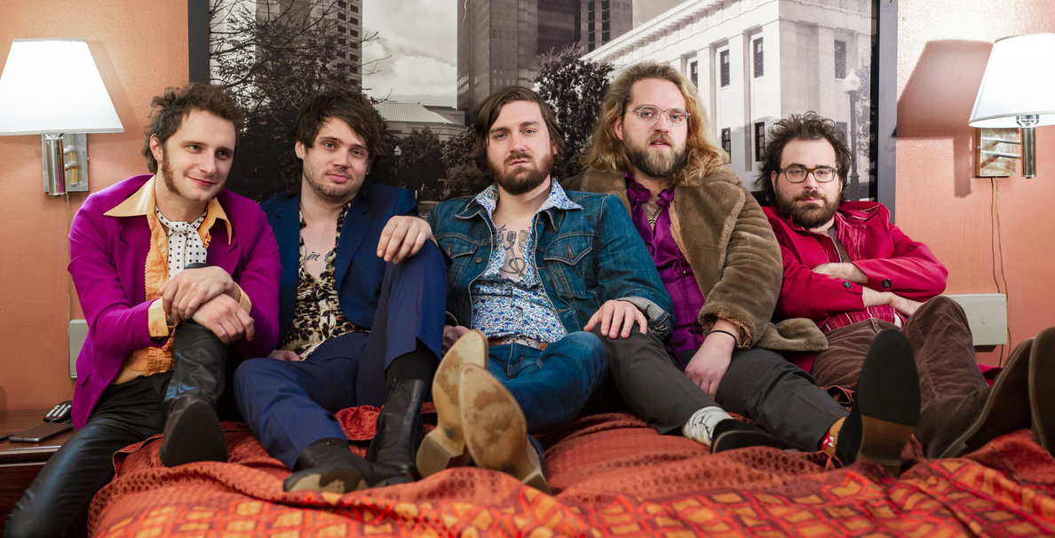 The Outside Voices Smoothly Blend Rock, Country and Soul on ‘Stoned and Lonely’ (ALBUM REVIEW)