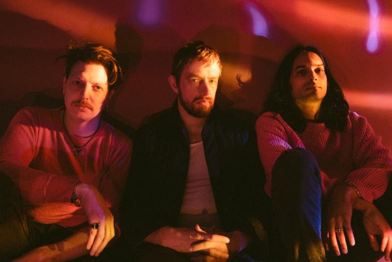 Yeasayer Offers Vibrant Palette Amidst Hook Laden Indie Rock On ‘Erotic Reruns’