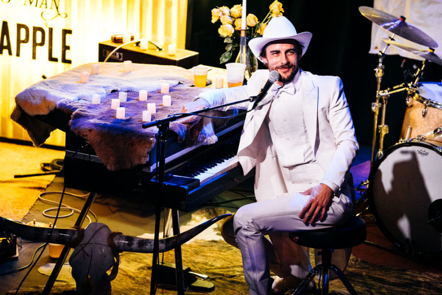 Robert Ellis Hits Brooklyn’s Rough Trade On Behalf Of His Strongest LP To Date – ‘Texas Piano Man’ (SHOW REVIEW/PHOTOS)