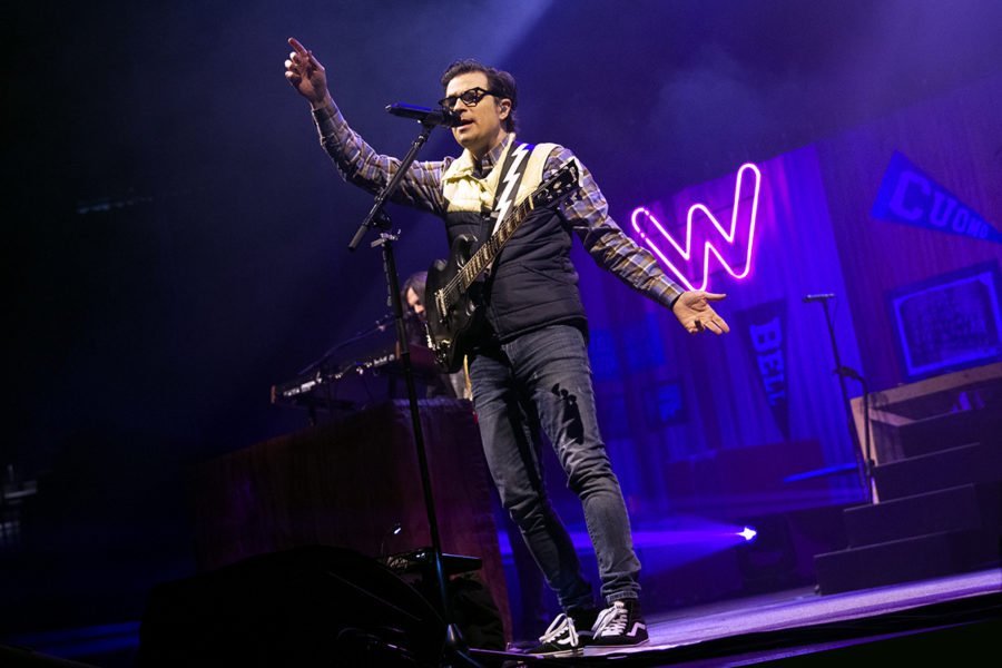Weezer and Pixies Bring Two Shades of Indie Rock to St Paul (PHOTOS)