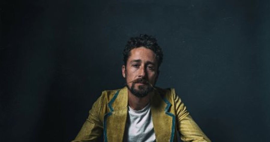 One-Man Band Suitcase Junket Augments Solo Act With Outside Influences on ‘Mean Dog, Trampoline’ (ALBUM REVIEW)