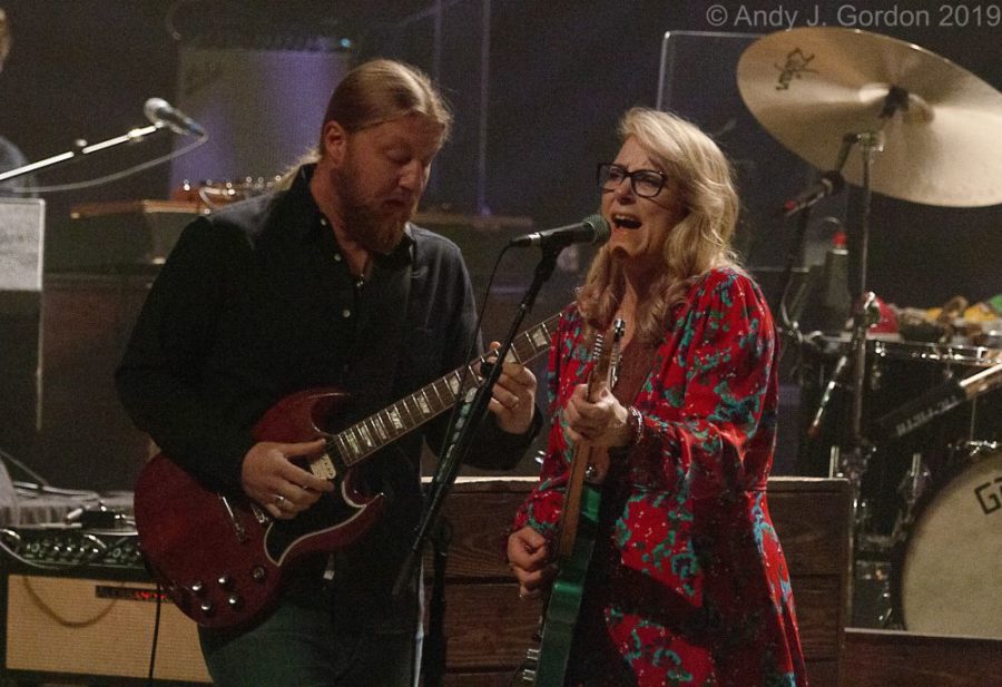 Tedeschi Trucks (Susan and Derek) Announce ‘Fireside LIVE’ Limited Capacity Summer Shows