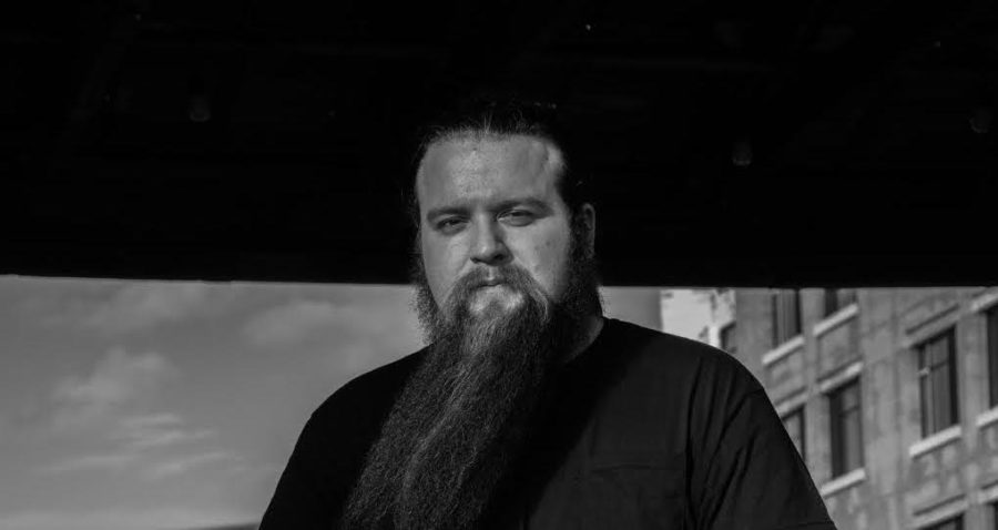 SONG PREMIERE: Ben Davis Jr. Shows Songwriting Chops With Alt-Country Ballad “Just Let Me In”