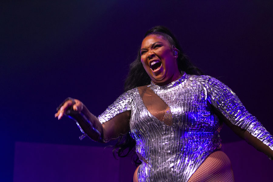 Lizzo Offers Triumphant & Bold Twin Cites Performance (PHOTOS)