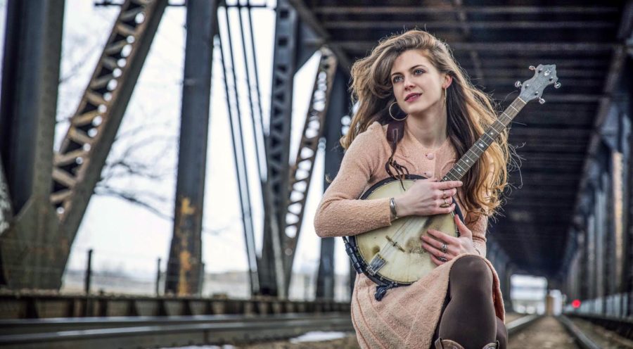 SONG PREMIERE: Banjo Player and Songwriter Kelly Hunt Balances Vivid Lyrics and Sparse Folk on “Nothin’ On My Mind”