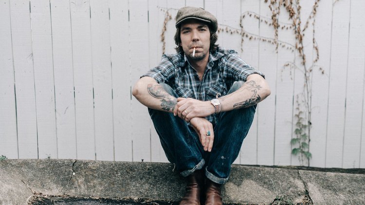 Justin Townes Earle Focuses on the Disenfranchised Via ‘The Saint of Lost Causes’ (ALUM REVIEW)