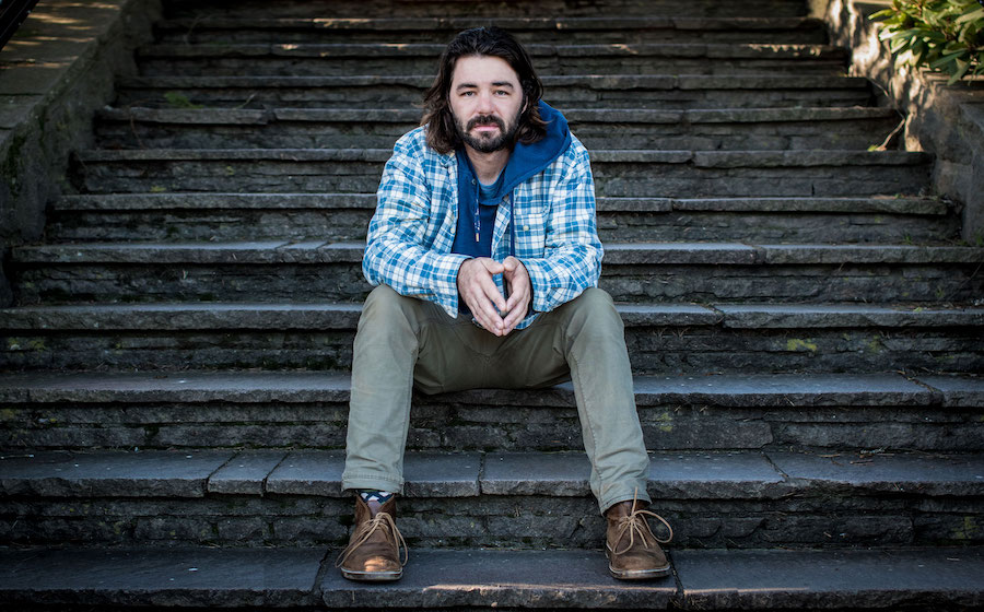 SONG PREMIERE: Luke Hogan Shines With Indie Rock Grooves on “Neon”