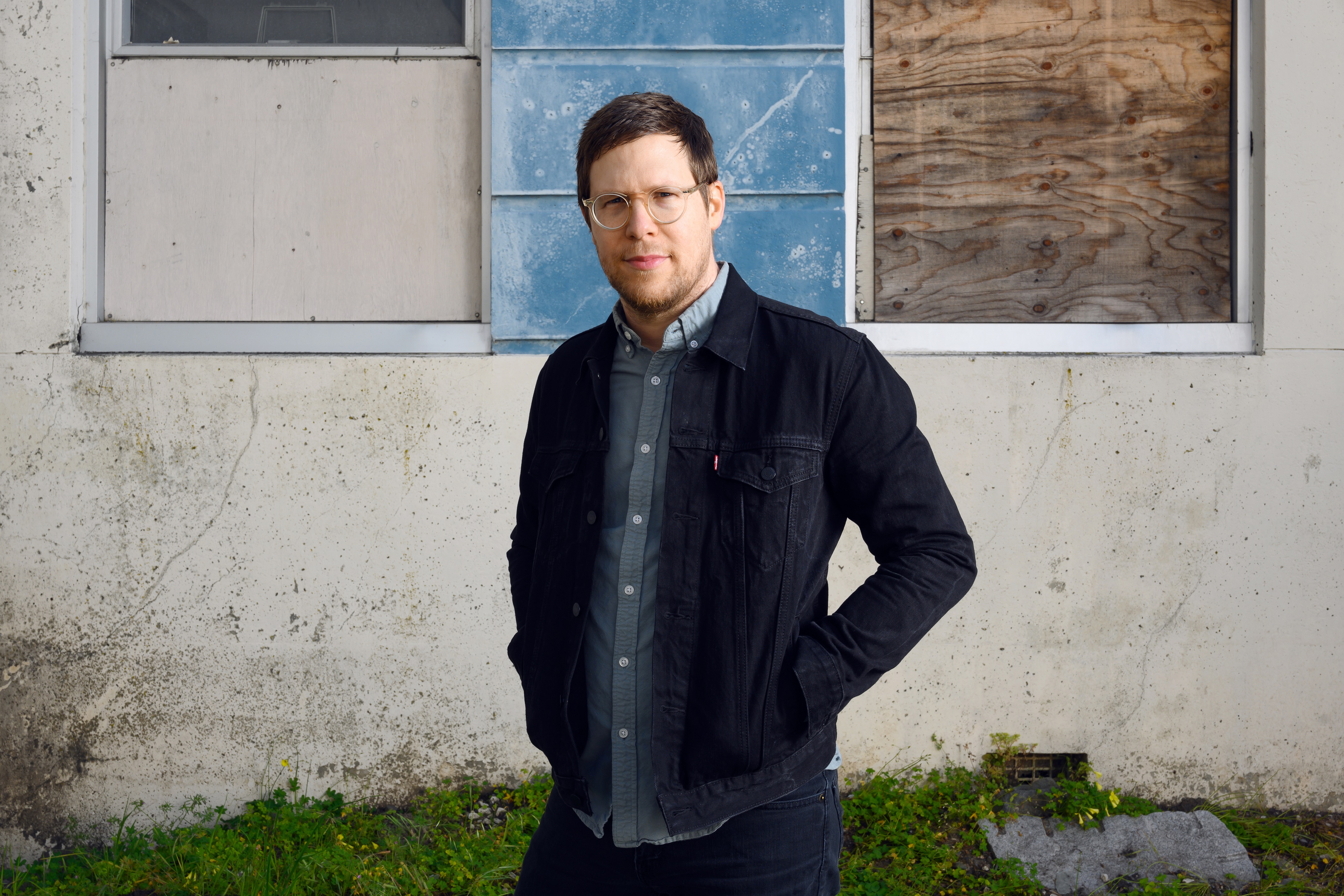VIDEO PREMIERE: Oceanography Revisits Era of Maxell, TDK, Memorex Via “Rainbow Records”