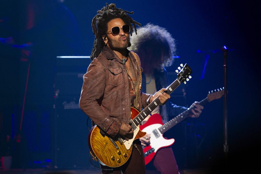 Lenny Kravitz Lets Guitar & Voice Rule at Minneapolis’ Orpheum Theatre (PHOTOS)