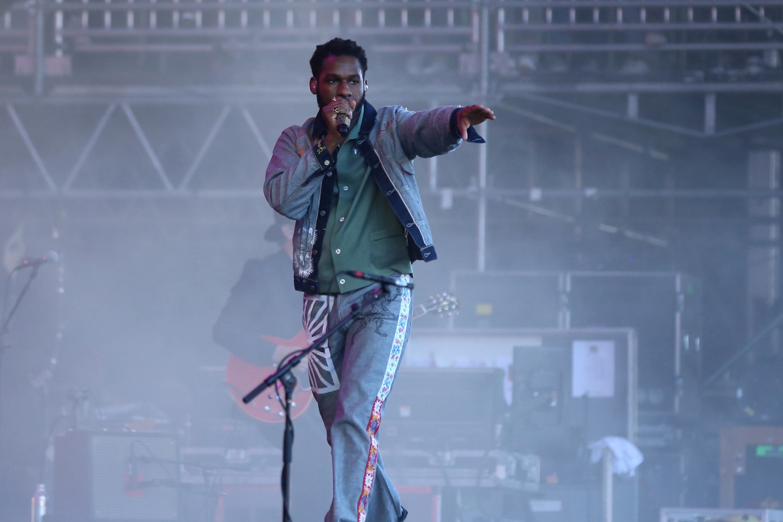 LISTEN: Leon Bridges & John Mayer Join Up For One Off Track “Inside Friend”