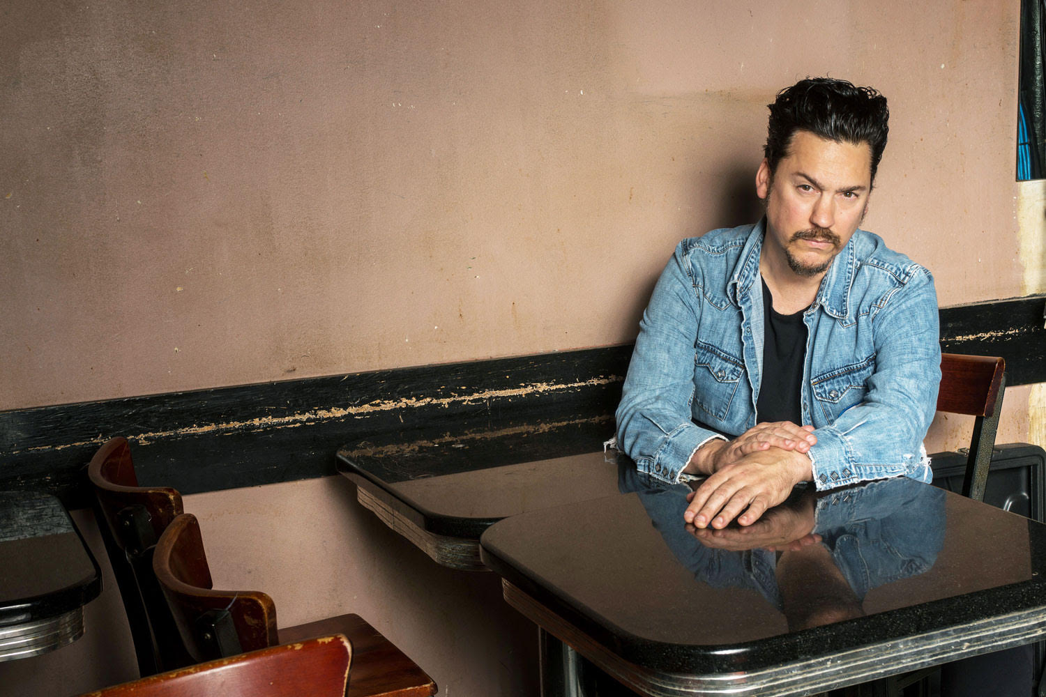 Singer/Guitarist/Filmmaker/Author Jesse Dayton Covers AC/DC, The Clash, Elton John & More  on “Mixtape Volume 1 (ALBUM REVIEW))