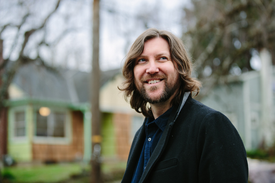 SONG PREMIERE: Graham Norwood Gazes Into Existential Abyss on Dreamy Folk-Rocker “Collapses To Zero”