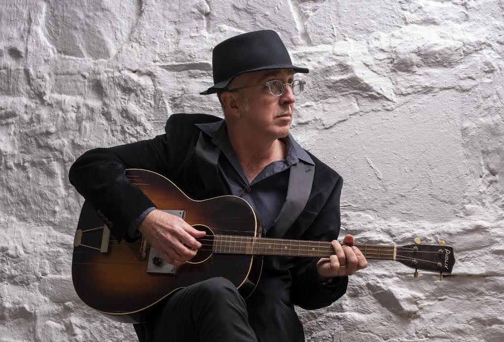 VIDEO PREMIERE: Chris Maxwell Tells Poignant Tale of Small Town America with Soulful Power Pop Tune “New Store No. 2”