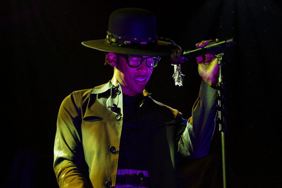 Raphael Saadiq Kicks Minneapolis’ First Avenue Into Soulful Revue (PHOTOS)