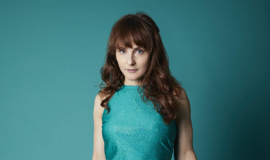 SONG PREMIERE: Sara Melson Takes Meta Look at Love with Retro R&B Tune “Rather Have You”