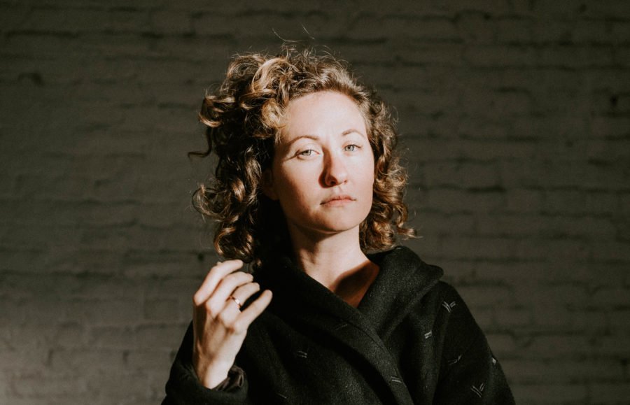 ALBUM PREMIERE: Corinne Sharlet Makes Strong Solo Debut with Western Americana EP ‘Deceiver’