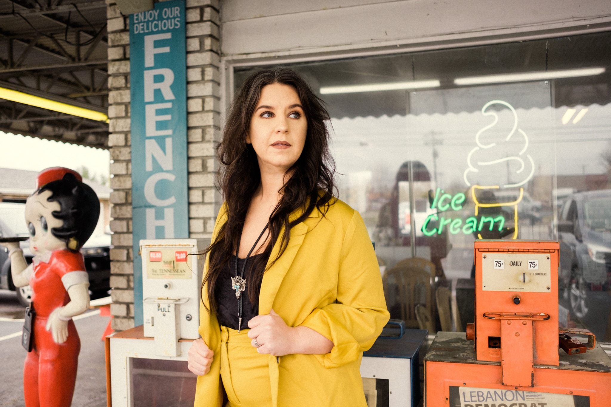 Skylar Gregg Marries Soul and Country on ‘Roses’ (ALBUM REVIEW)