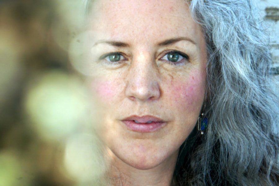 VIDEO PREMIERE: Nina Yates Takes Vivid Lyrical Dive on Dark and Twangy Folk Tune “Just A Girl”